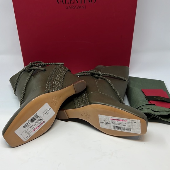 Valentino Garavani boots - Picture 6 of 8